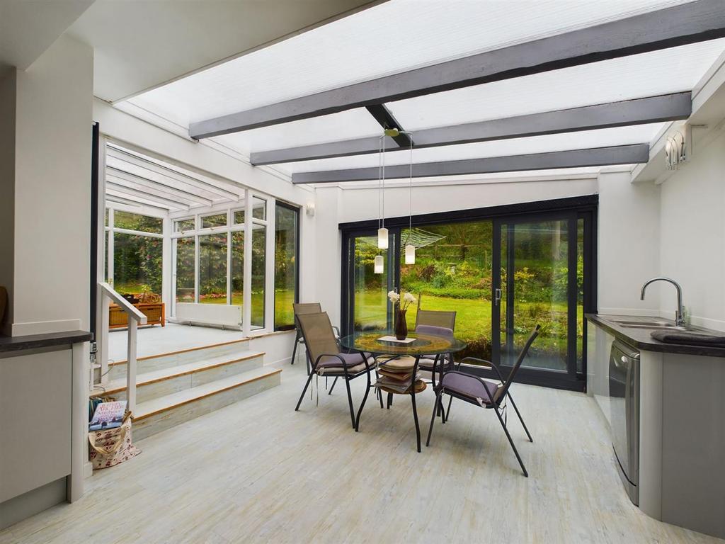 CAM01381 G0-PR0034-STILL016.jpg