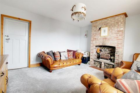 2 bedroom end of terrace house for sale - Newmarket, Louth LN11