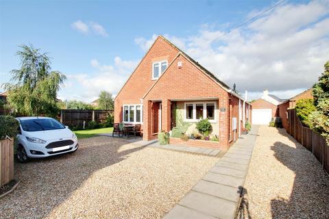4 bedroom detached bungalow for sale, Mayfield Crescent, Louth LN11