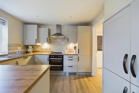 32 Derwent Road, Pickering, YO18 7UB