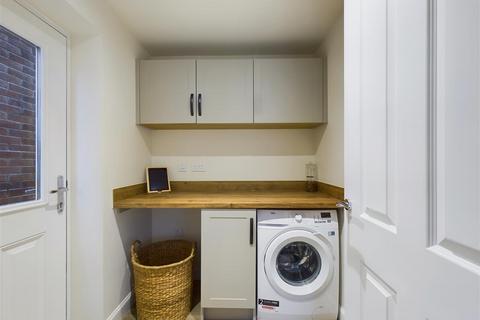 32 Derwent Road, Pickering, YO18 7UB