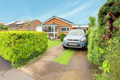 2 bedroom detached bungalow for sale, Lyndon Way, Louth LN11
