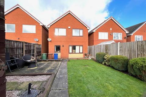 4 bedroom detached house for sale, Pebblemill Close, Cannock