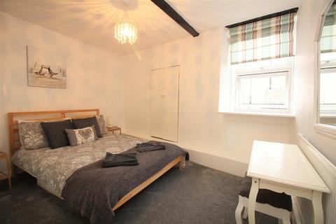 25a Fore Street, Ilfracombe, EX34 9DJ
