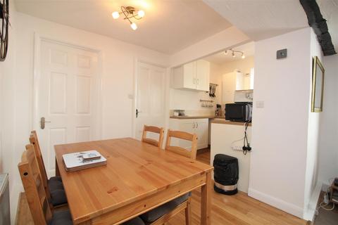 25a Fore Street, Ilfracombe, EX34 9DJ