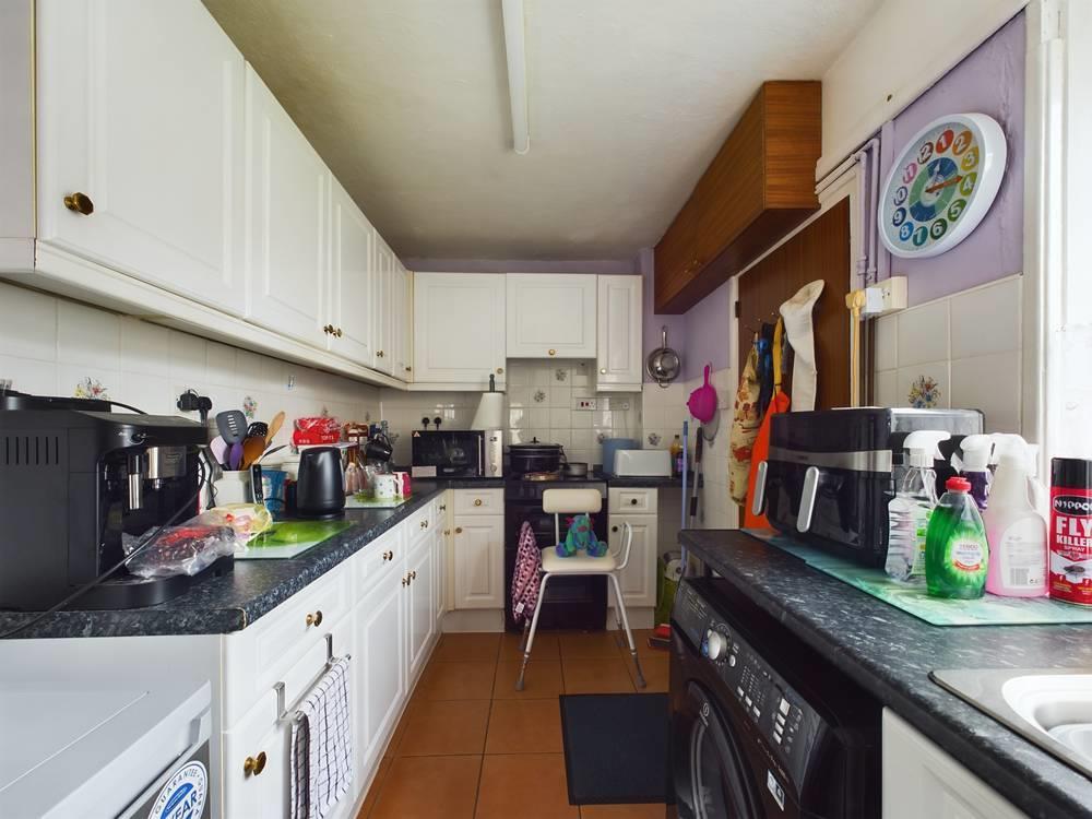 Kitchen.2.jpg