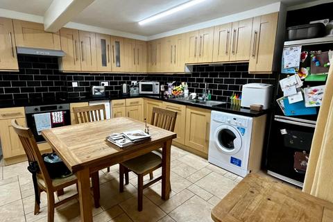 3 bedroom cottage for sale, Main Road, Whatstandwell DE4