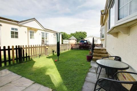 2 bedroom park home for sale, Hawthorn Hill, Coningsby LN4