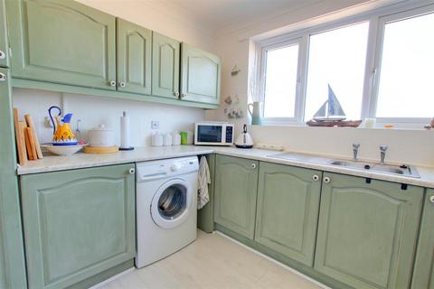 2 bedroom flat for sale, Queens Park Close, Mablethorpe LN12