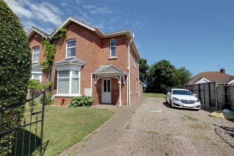 4 bedroom semi-detached house for sale, Strubby Road, Maltby Le Marsh LN13