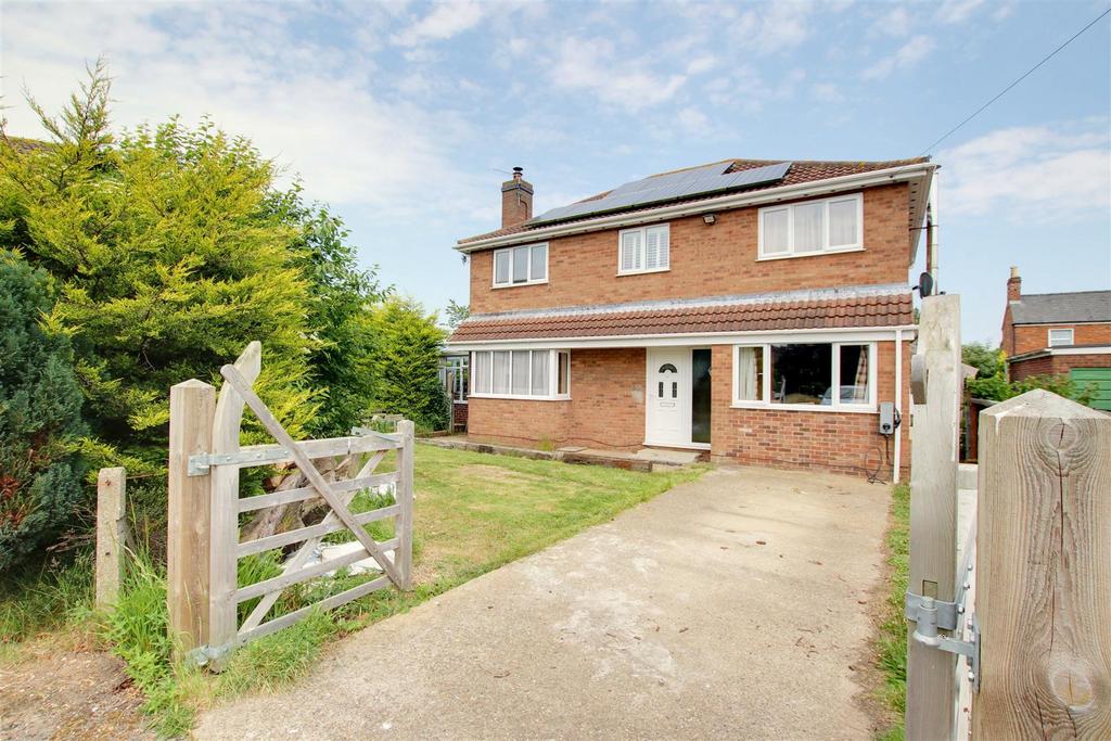 Orchard Park, Louth LN11 5 bed detached house for sale £290,000