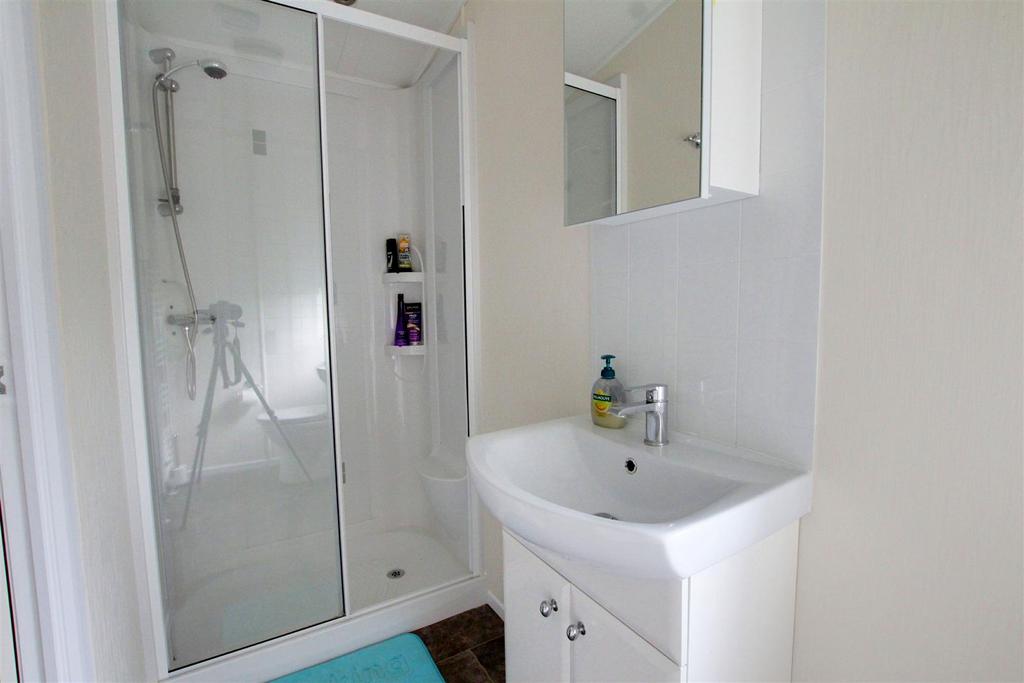 En suite Shower Room