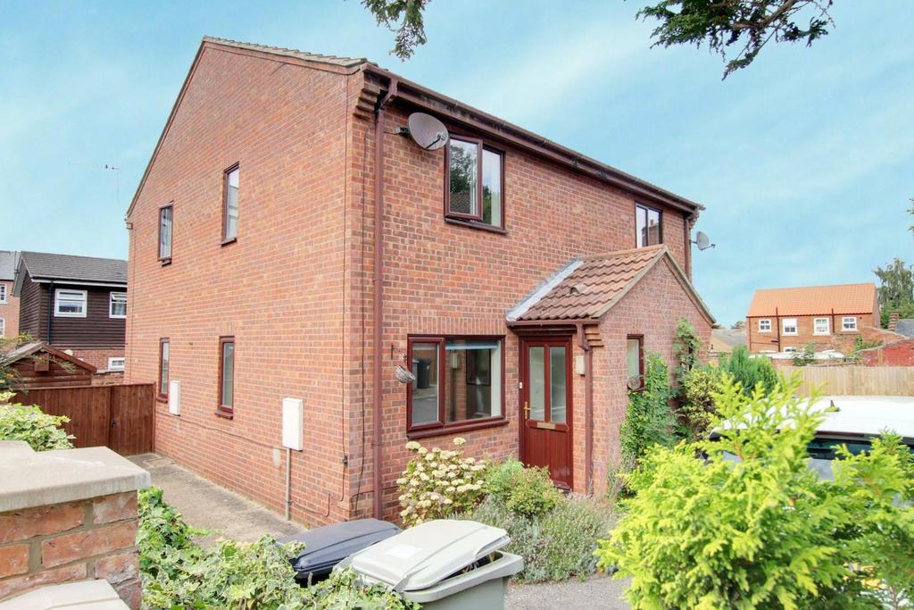 Eastfield Road, Louth LN11 2 bed semidetached house for sale £179,950