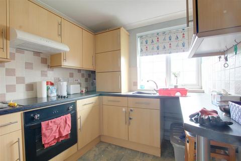 2 bedroom flat for sale, George Street, Mablethorpe LN12