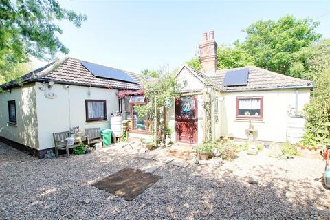 4 bedroom detached bungalow for sale, Main Road, Saltfleet LN11