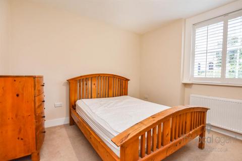 2 bedroom flat for sale, Marlborough Road, Richmond