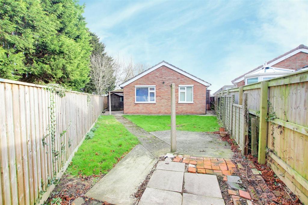 Beesby Road, Maltby Le Marsh LN13 2 bed detached bungalow for sale £
