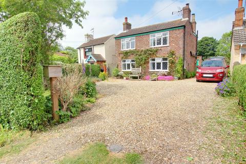 3 bedroom detached house for sale, Sea Road, Anderby PE24