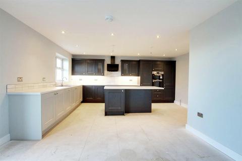 4 bedroom detached house for sale, Sutton Road, Bilsby LN13