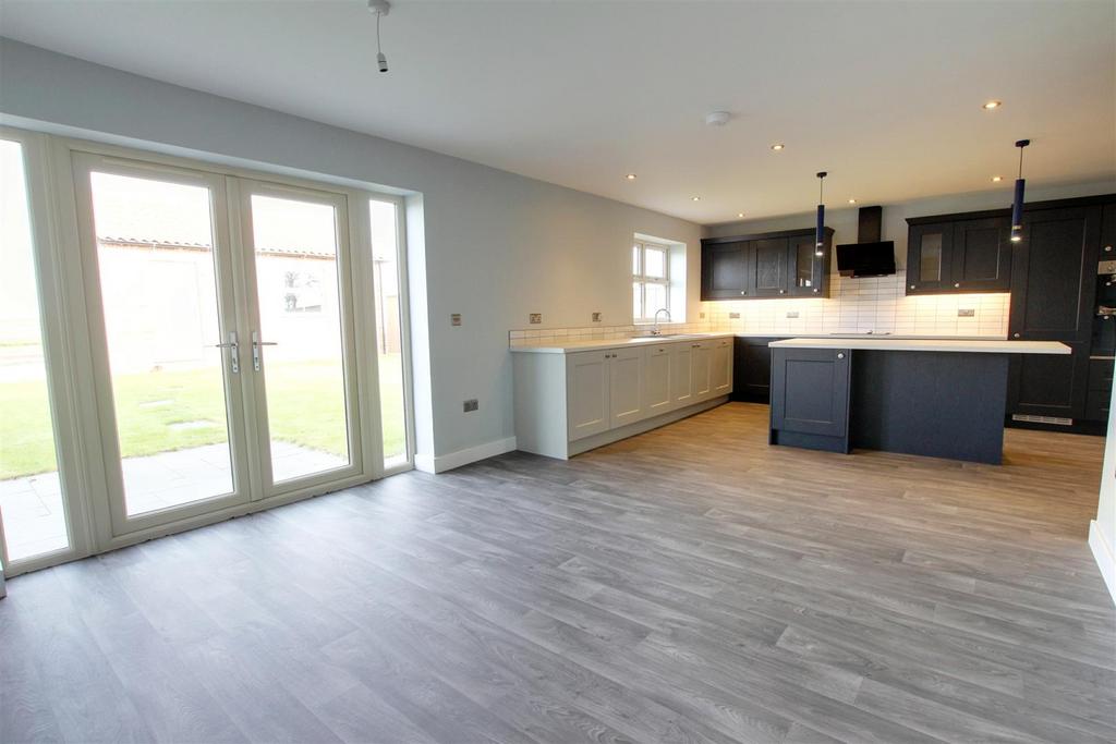 Open Plan Kitchen/ Dining/Living Room