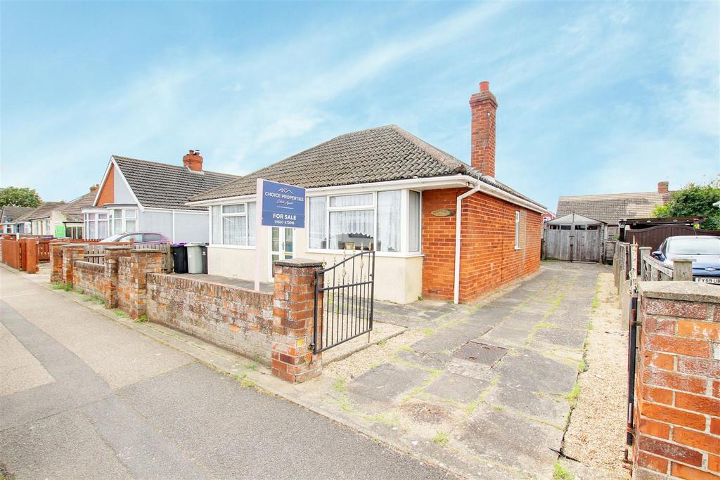 Seacroft Road, Mablethorpe LN12 2 bed detached bungalow for sale £195,000