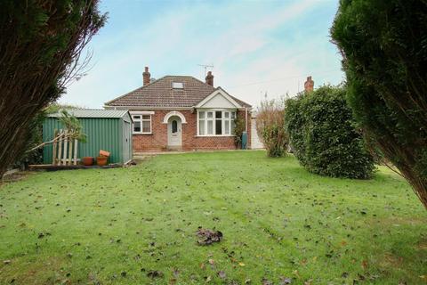 3 bedroom detached bungalow for sale, Alford Road, Bilsby LN13