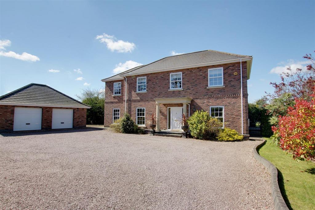 Main Road, Maltby le Marsh LN13 4 bed detached house for sale £599,950