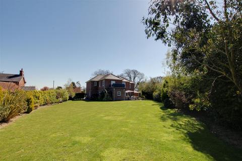 4 bedroom detached house for sale, Main Road, Maltby le Marsh LN13