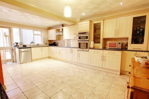 3 bedroom end of terrace house for sale, Christopher Road, Alford LN13