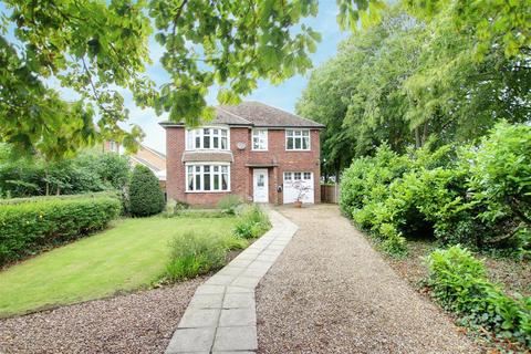 4 bedroom detached house for sale, Bilsby Road, Alford LN13