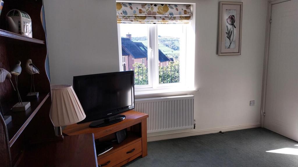 Living Room.jpg