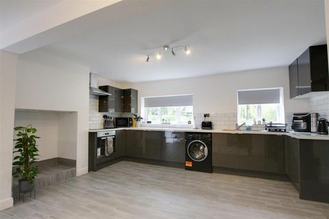 3 bedroom end of terrace house for sale, Calceby Corner, Alford LN13
