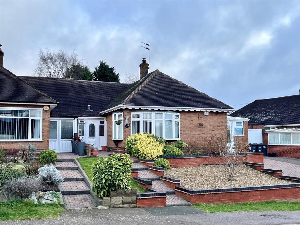 Plants Brook Road, Sutton Coldfield 4 bed semidetached bungalow for