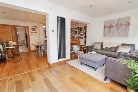65 Cavendish Crescent, Elstree, Borehamwood, WD6 3JW