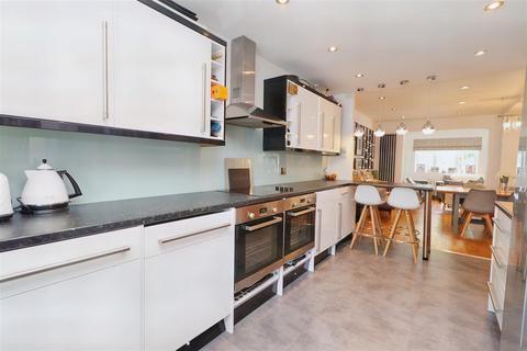 65 Cavendish Crescent, Elstree, Borehamwood, WD6 3JW