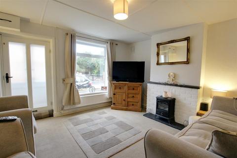 2 bedroom end of terrace house for sale, Main Road, Hundleby PE23