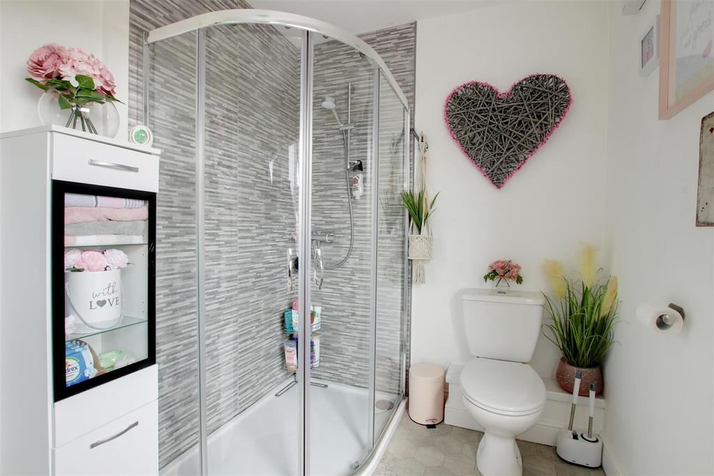 En-suite showeroom