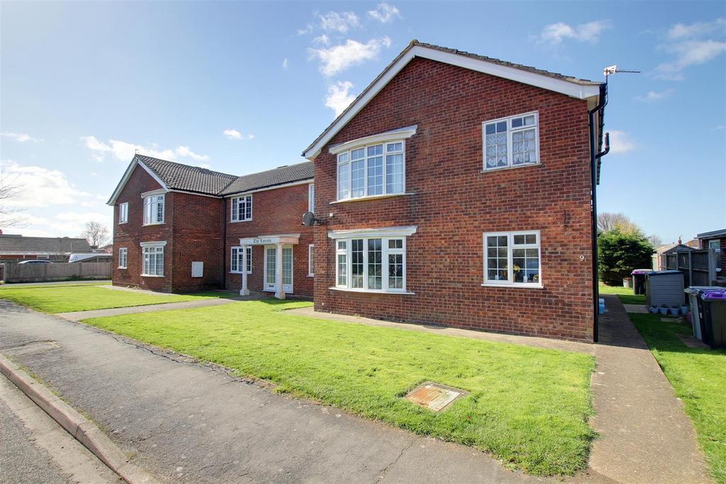 Street, Mablethorpe LN12 2 bed flat for sale £95,000