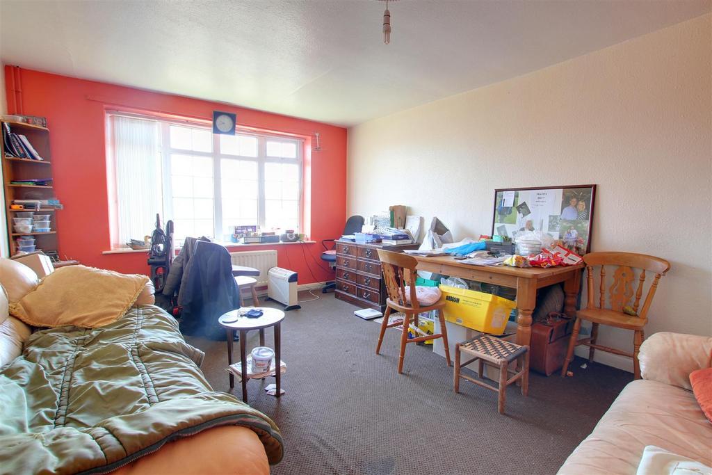 Street, Mablethorpe LN12 2 bed flat for sale £95,000