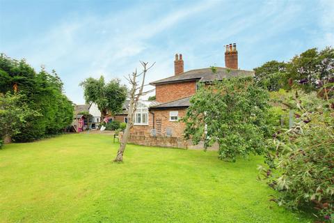 4 bedroom detached house for sale, South Street, Alford LN13