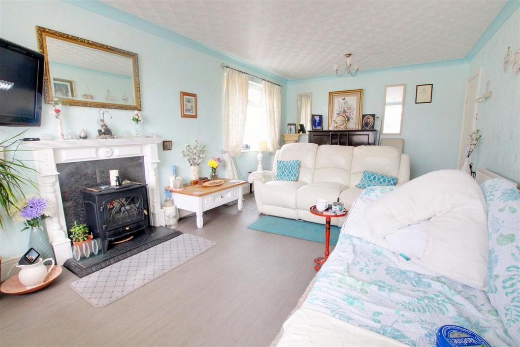 Waterloo Road, Mablethorpe LN12 3 bed detached bungalow for sale £220,000
