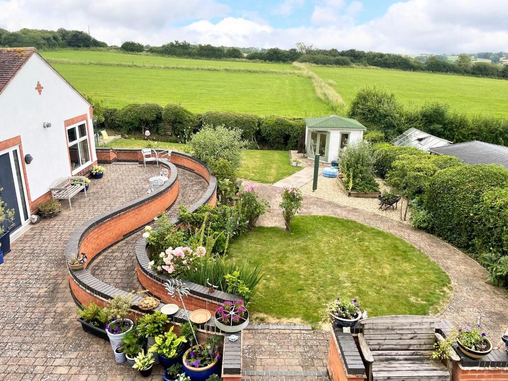 Garden &amp; View
