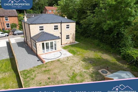 4 bedroom detached house for sale, Main Road, Skendleby PE23