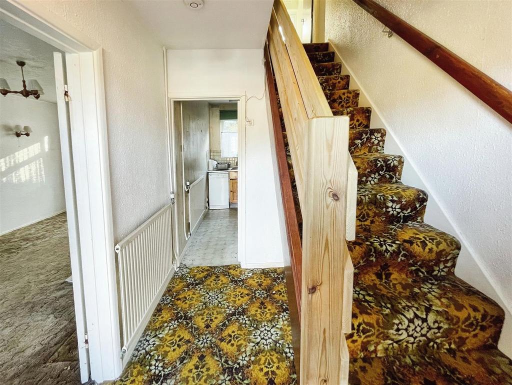 Barnacres Road, Hemel Hempstead HP3 3 bed terraced house for sale £