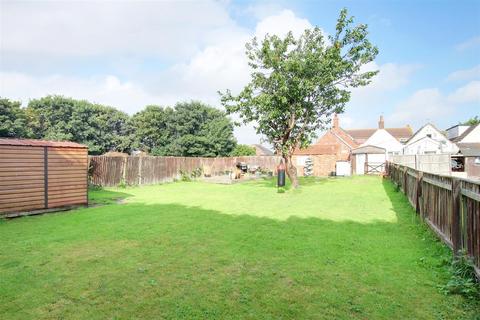 3 bedroom terraced house for sale, Golf Road, Mablethorpe LN12