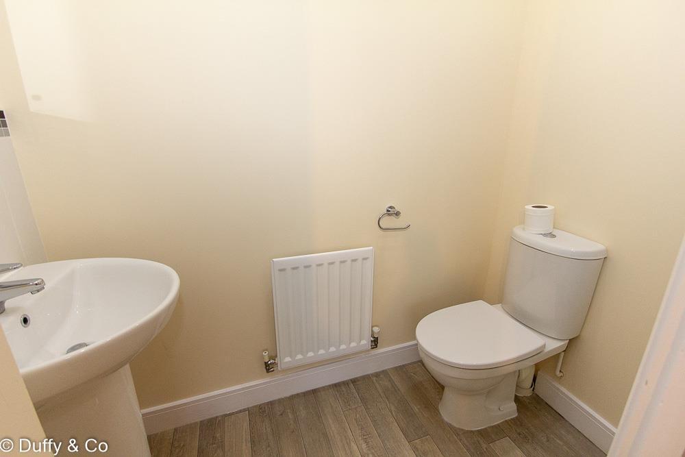 21 Oaktree Drive-10.jpg