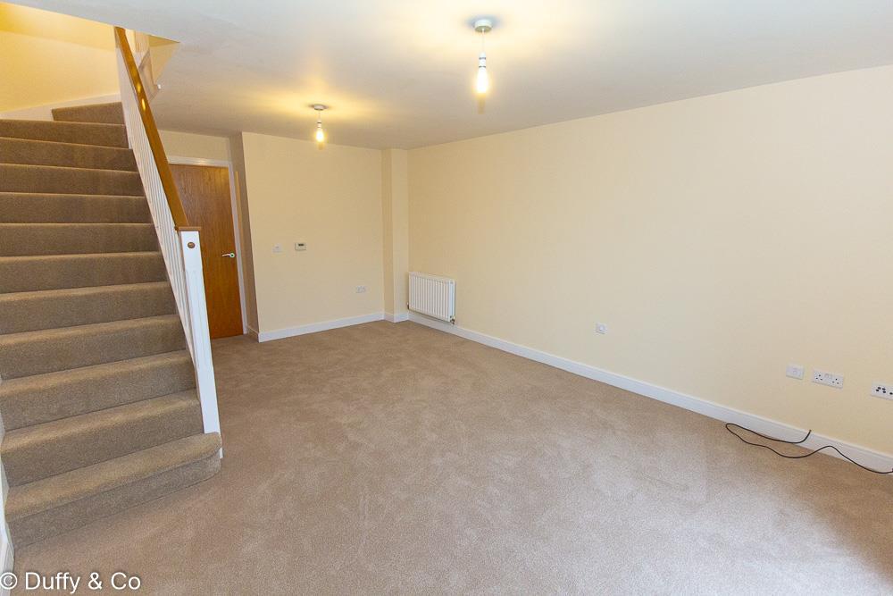 21 Oaktree Drive-5.jpg