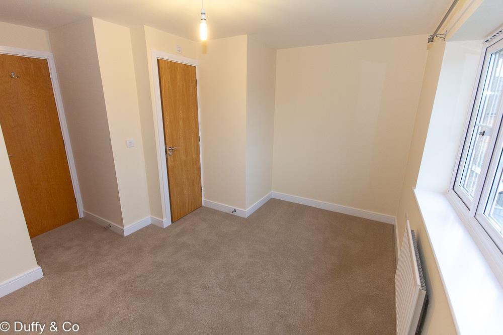 21 Oaktree Drive-9.jpg