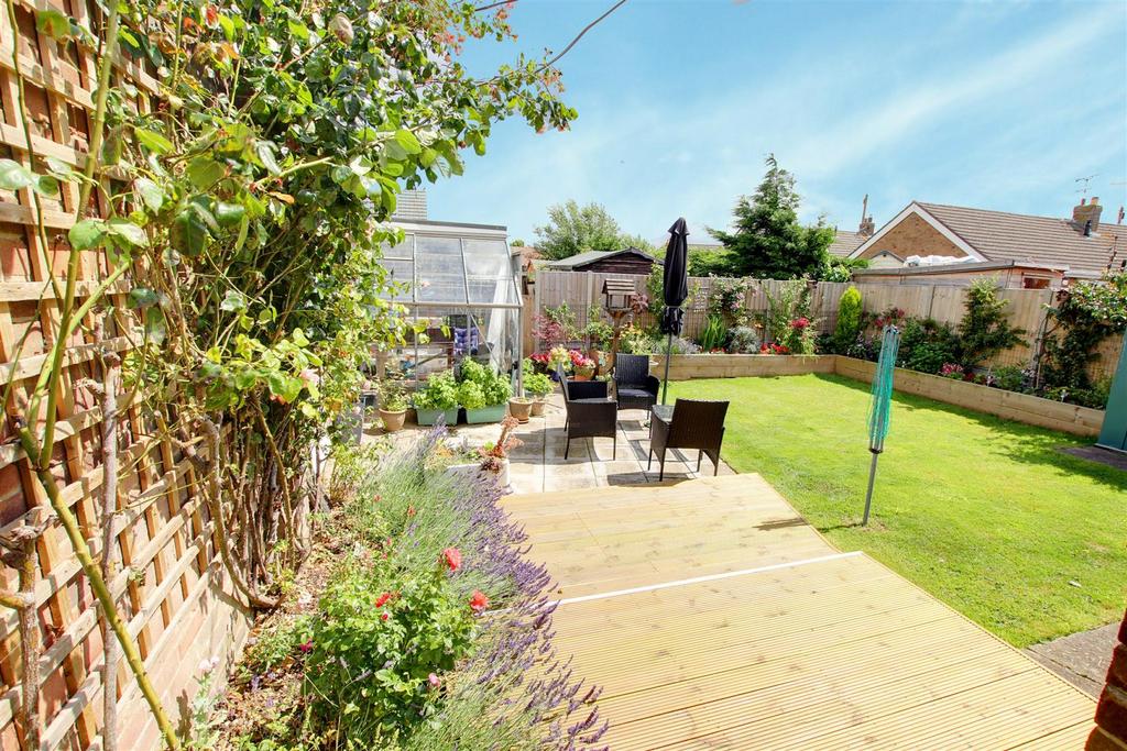 Seacroft Road, Mablethorpe LN12 2 bed detached bungalow £219,950