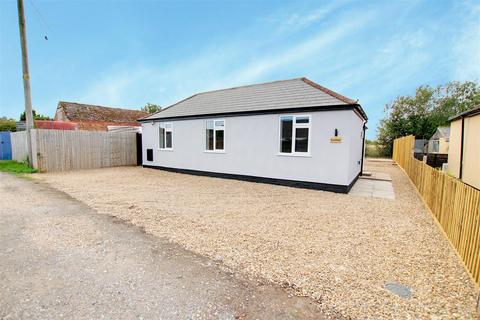 3 bedroom detached bungalow for sale, Golf Road, Mablethorpe LN12